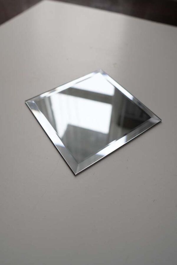 mirror-tiles-100-100 mirror tiles
